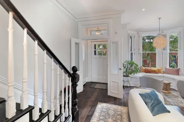 422 Sackville ST, Toronto C08, ON M4X 1S9