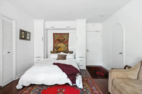 21 Dale AVE #805, Toronto C09, ON M4W 1K3