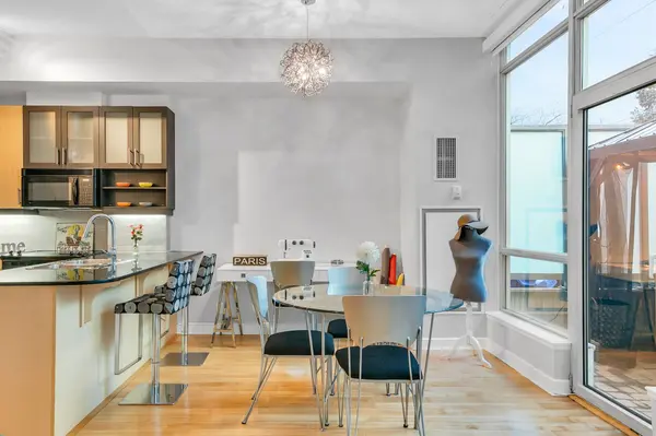 350 Wellington ST W #G25, Toronto C01, ON M5V 3W9