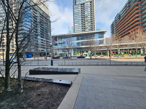 15 Fort York BLVD #705, Toronto C01, ON M5V 3Y4