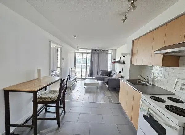 15 Fort York BLVD #705, Toronto C01, ON M5V 3Y4