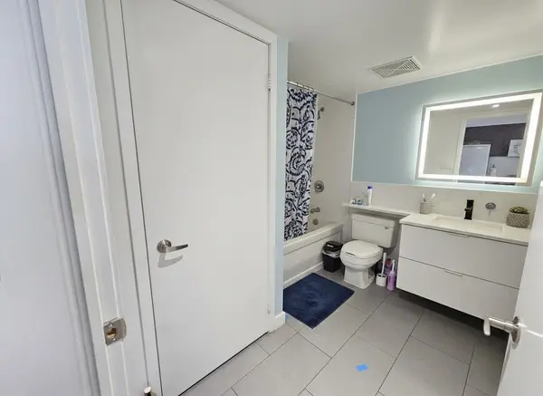 15 Fort York BLVD #705, Toronto C01, ON M5V 3Y4