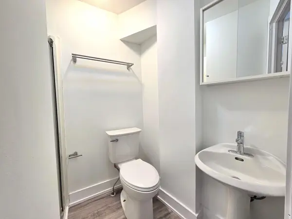 457 Queen ST E #Main, Toronto C08, ON M5A 1T6