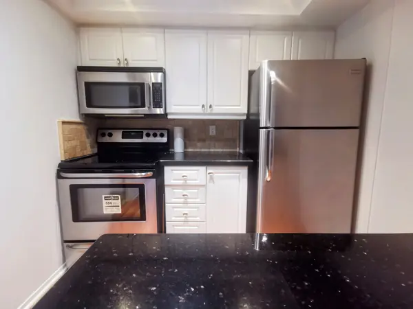 1001 Bay ST #516, Toronto C01, ON M5S 3A6