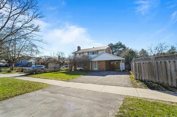 8 Underhill DR, Toronto C13, ON M3A 2J2