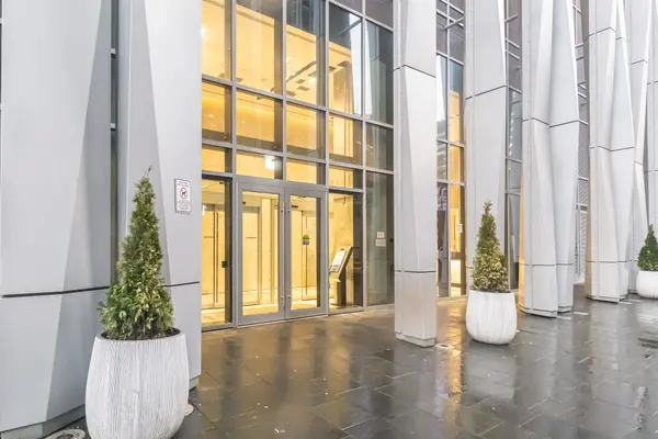 1 Yorkville AVE #1710, Toronto C02, ON M4W 0B1