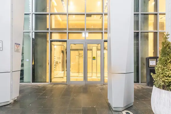 1 Yorkville AVE #1710, Toronto C02, ON M4W 0B1