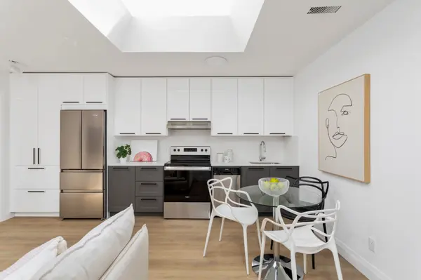 1106 Dundas ST W ##2 FL3, Toronto C01, ON M6J 1X2