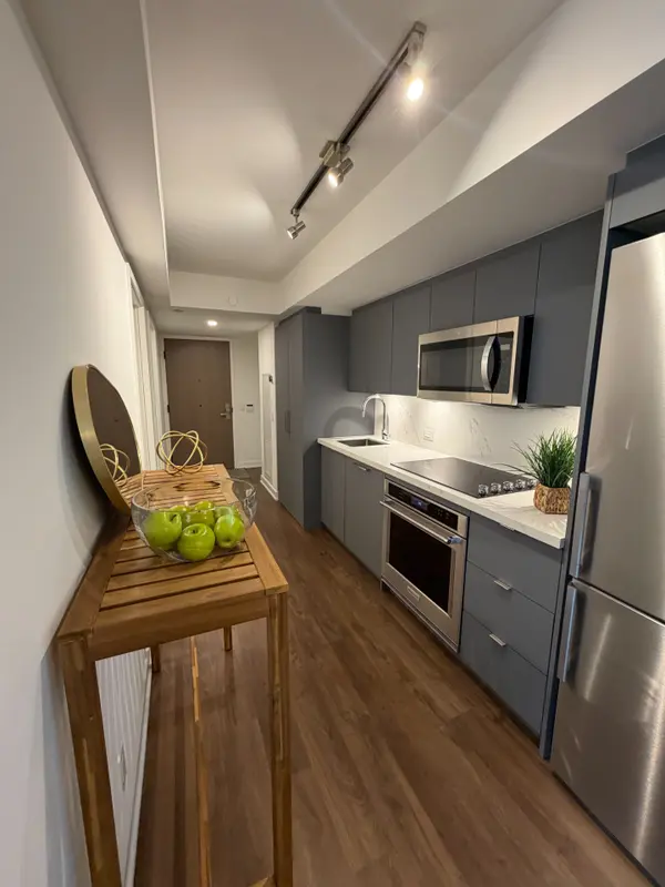 30 Tretti WAY #525, Toronto C06, ON M3H 0E3