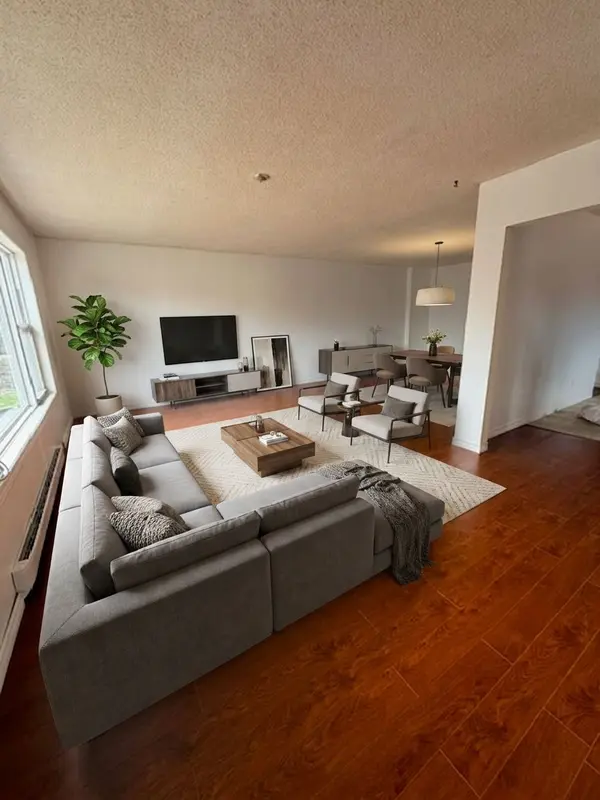 212 Byng AVE #Upper, Toronto C14, ON M2N 4L1