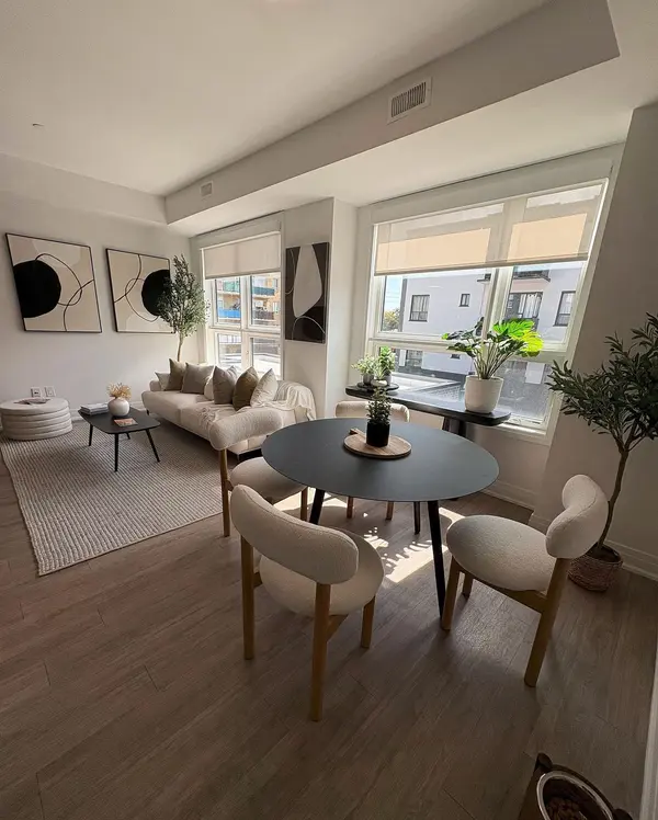 15 Brenthall AVE #16, Toronto C07, ON M2R 0B3