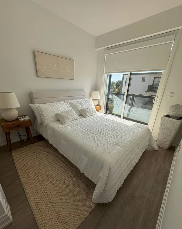 15 Brenthall AVE #16, Toronto C07, ON M2R 0B3