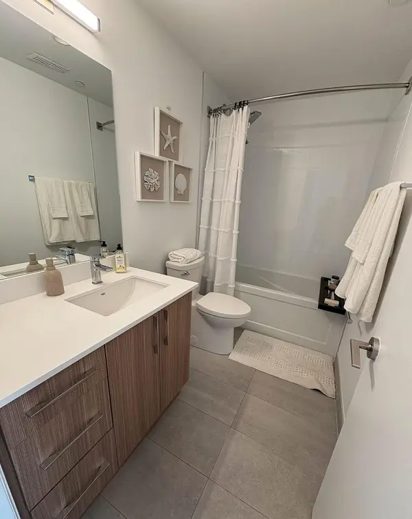 15 Brenthall AVE #16, Toronto C07, ON M2R 0B3