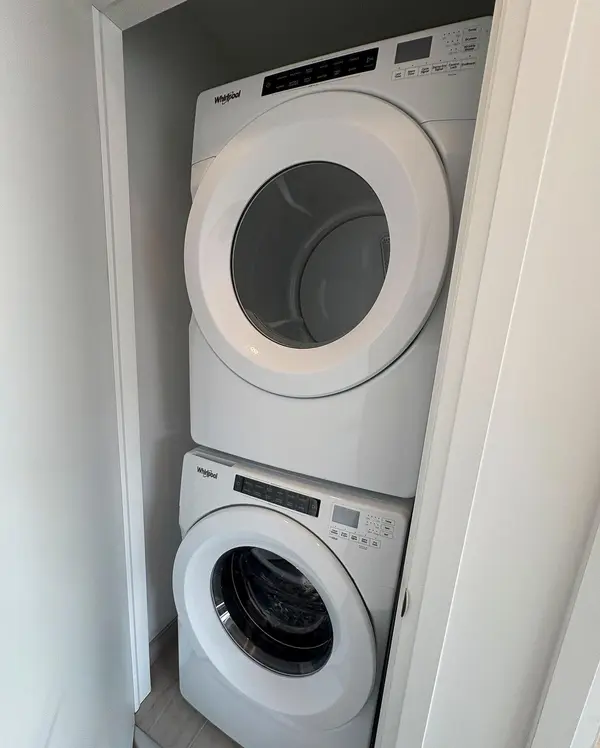 15 Brenthall AVE #16, Toronto C07, ON M2R 0B3