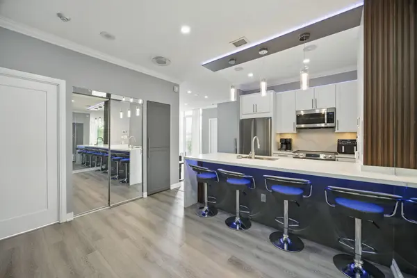 181 Village Green SQ #314, Toronto E07, ON M1S 0K6