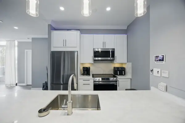 181 Village Green SQ #314, Toronto E07, ON M1S 0K6