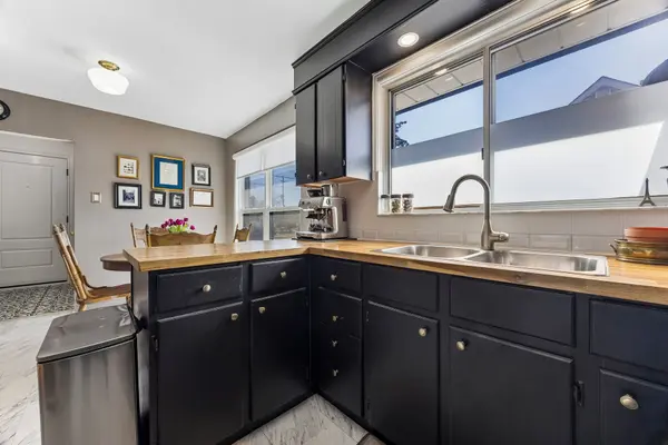 64 Hart AVE, Toronto E04, ON M1K 3H4