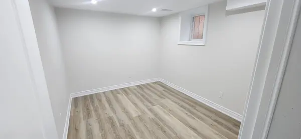 25 Lyle DR #Lower, Clarington, ON L1X 0G2