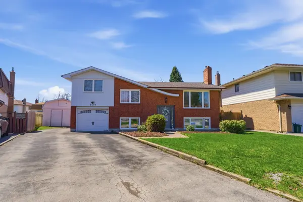 524 Lisbon CT, Oshawa, ON L1J 6R3