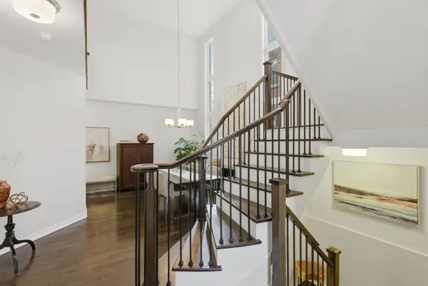 82 Burning Springs PL, Whitby, ON L1M 0K1