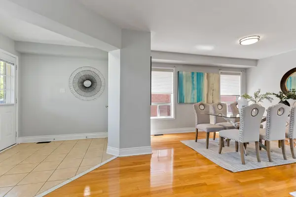 1081 Langford ST, Oshawa, ON L1K 2V9