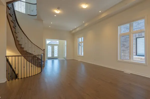 1210 Plymouth DR, Oshawa, ON L1L 0T4