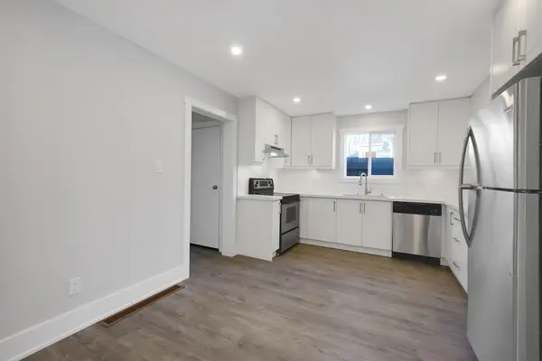 89 Orchard View BLVD #Main Floor, Oshawa, ON L1G 3N8