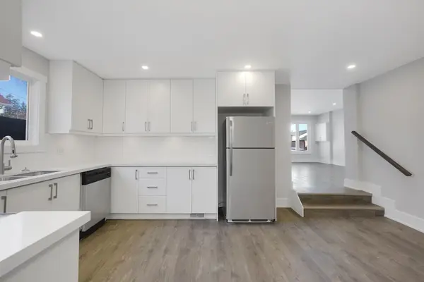 89 Orchard View BLVD #Main Floor, Oshawa, ON L1G 3N8