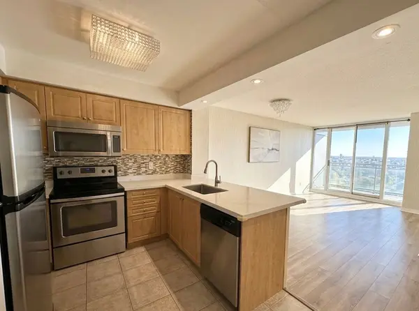 310 Red Maple RD #1203, Richmond Hill, ON L4C 0T7