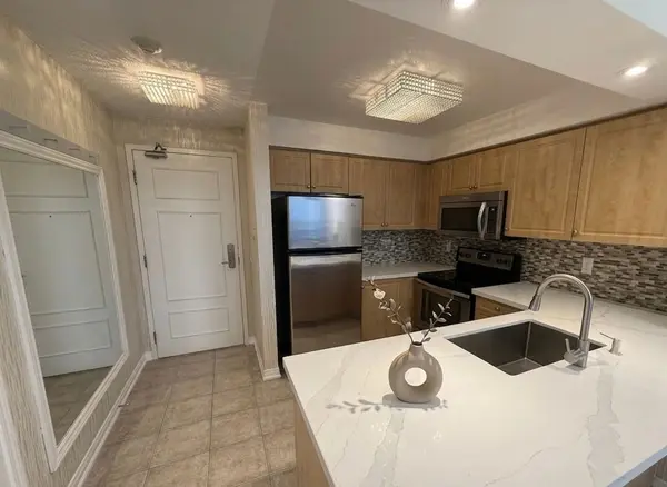 310 Red Maple RD #1203, Richmond Hill, ON L4C 0T7