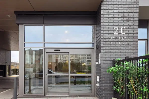 20 Gatineau DR #706, Vaughan, ON L4J 0L2