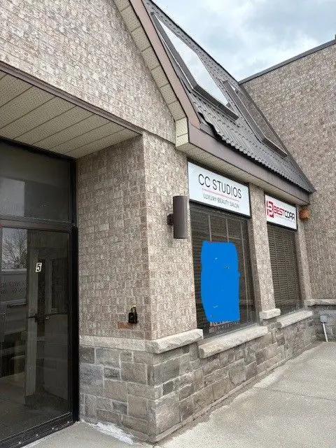 56 Pennsylvania AVE #5, Vaughan, ON L4K 3V9