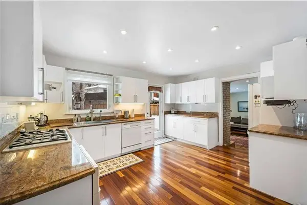 1 Park Brook PL, Markham, ON L3T 2J9