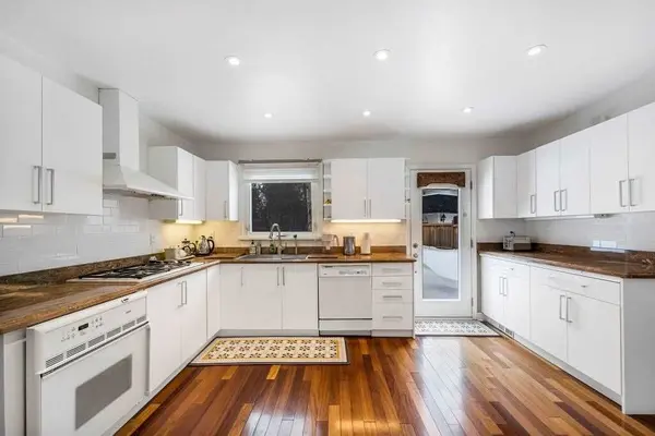 1 Park Brook PL, Markham, ON L3T 2J9