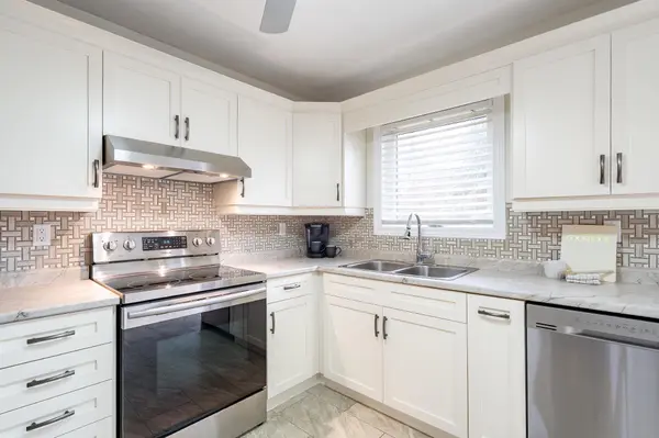 1170 Arnold ST, Innisfil, ON L0L 1W0