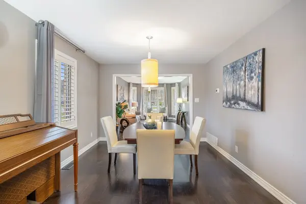 20286 Yonge ST, East Gwillimbury, ON L9N 1B1