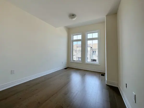 50 Hercules Club DR, Richmond Hill, ON L4E 1A2