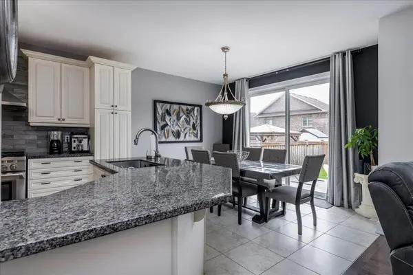 1171 Quarry DR, Innisfil, ON L9S 4W8