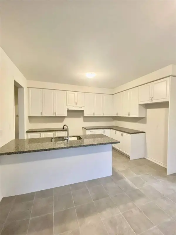 333 Danny Wheeler BLVD, Georgina, ON L4P 0K1