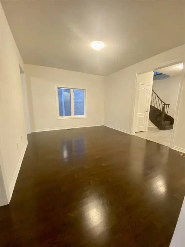 333 Danny Wheeler BLVD, Georgina, ON L4P 0K1