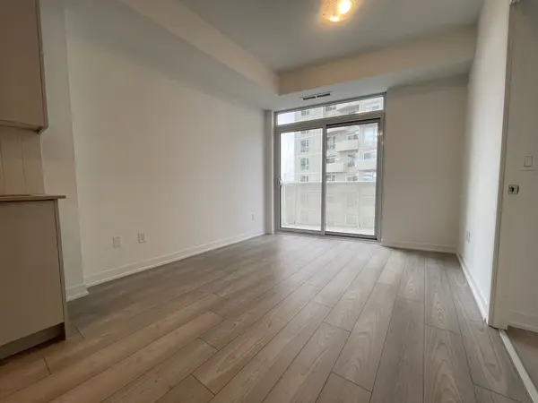 10 abeja ST #1416, Vaughan, ON L4K 0P4
