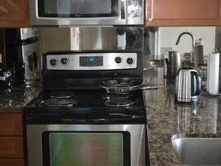 88 Promenade CIR #403, Vaughan, ON L4J 9A4