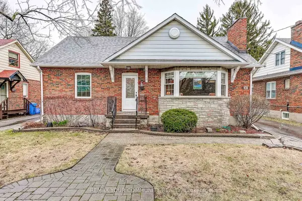 30 Dunning AVE, Aurora, ON L4G 6H7