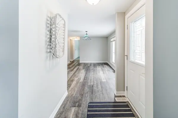 20 Geneva CT, Georgina, ON L0E 1R0