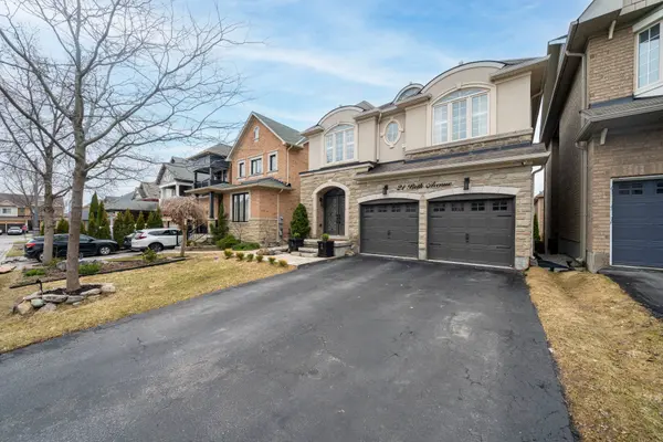 21 Beth AVE, Richmond Hill, ON L4E 0J8
