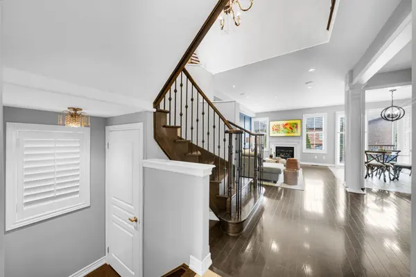 21 Beth AVE, Richmond Hill, ON L4E 0J8