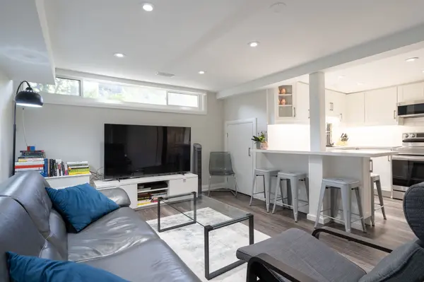 305 Blue Grass BLVD #Bsmt, Richmond Hill, ON L4C 3H3