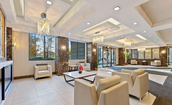 372 Highway 7 N/A E #318, Richmond Hill, ON L4B 0C6