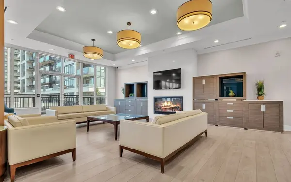 372 Highway 7 N/A E #318, Richmond Hill, ON L4B 0C6