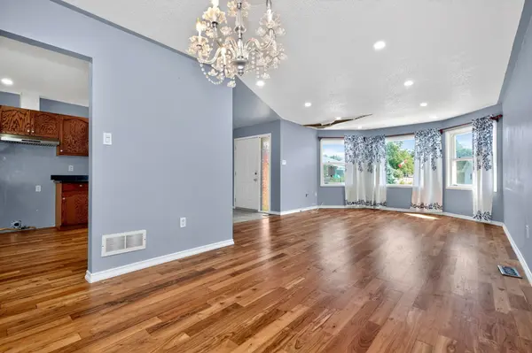 8 Bridle RD, Penetanguishene, ON L9M 1J5